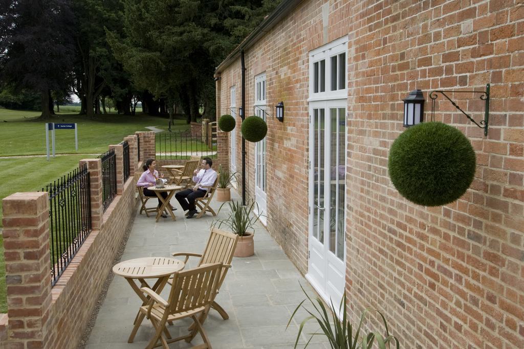 Oakley Hall Hotel Basingstoke Dış mekan fotoğraf