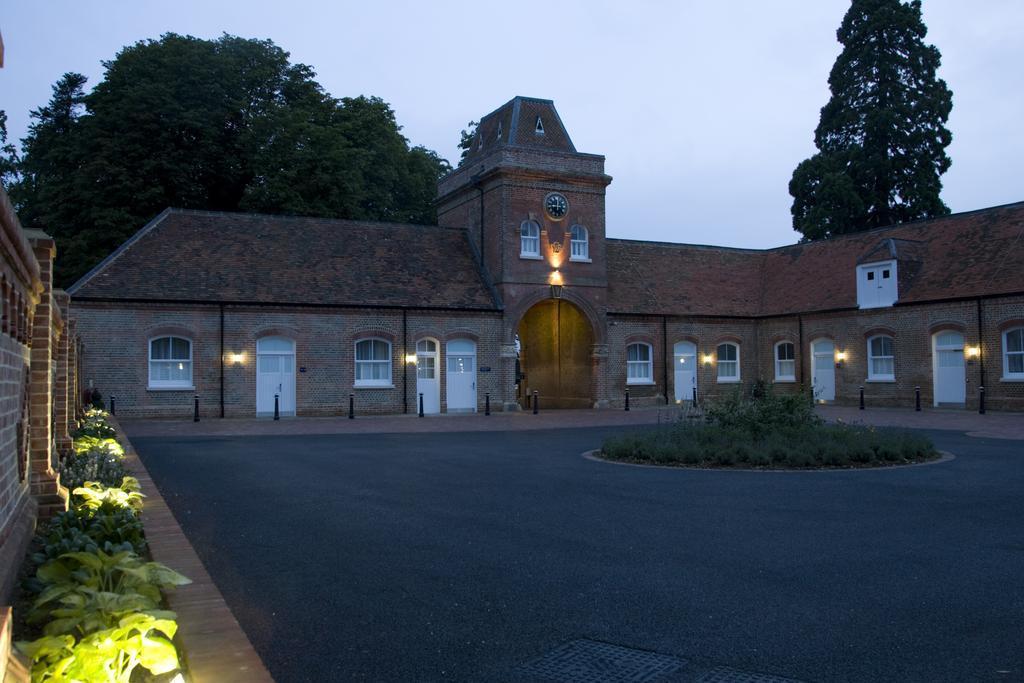 Oakley Hall Hotel Basingstoke Dış mekan fotoğraf