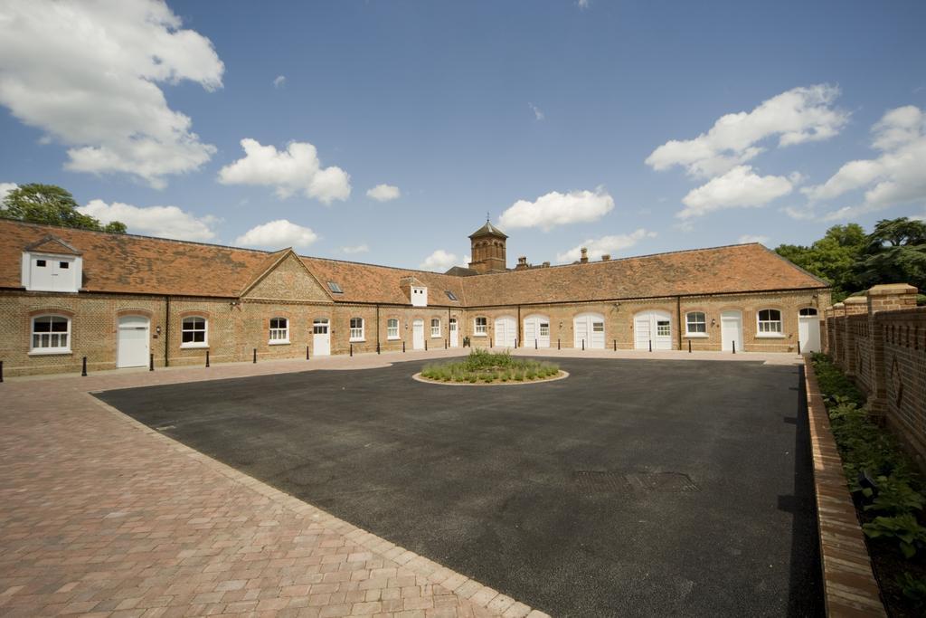 Oakley Hall Hotel Basingstoke Dış mekan fotoğraf