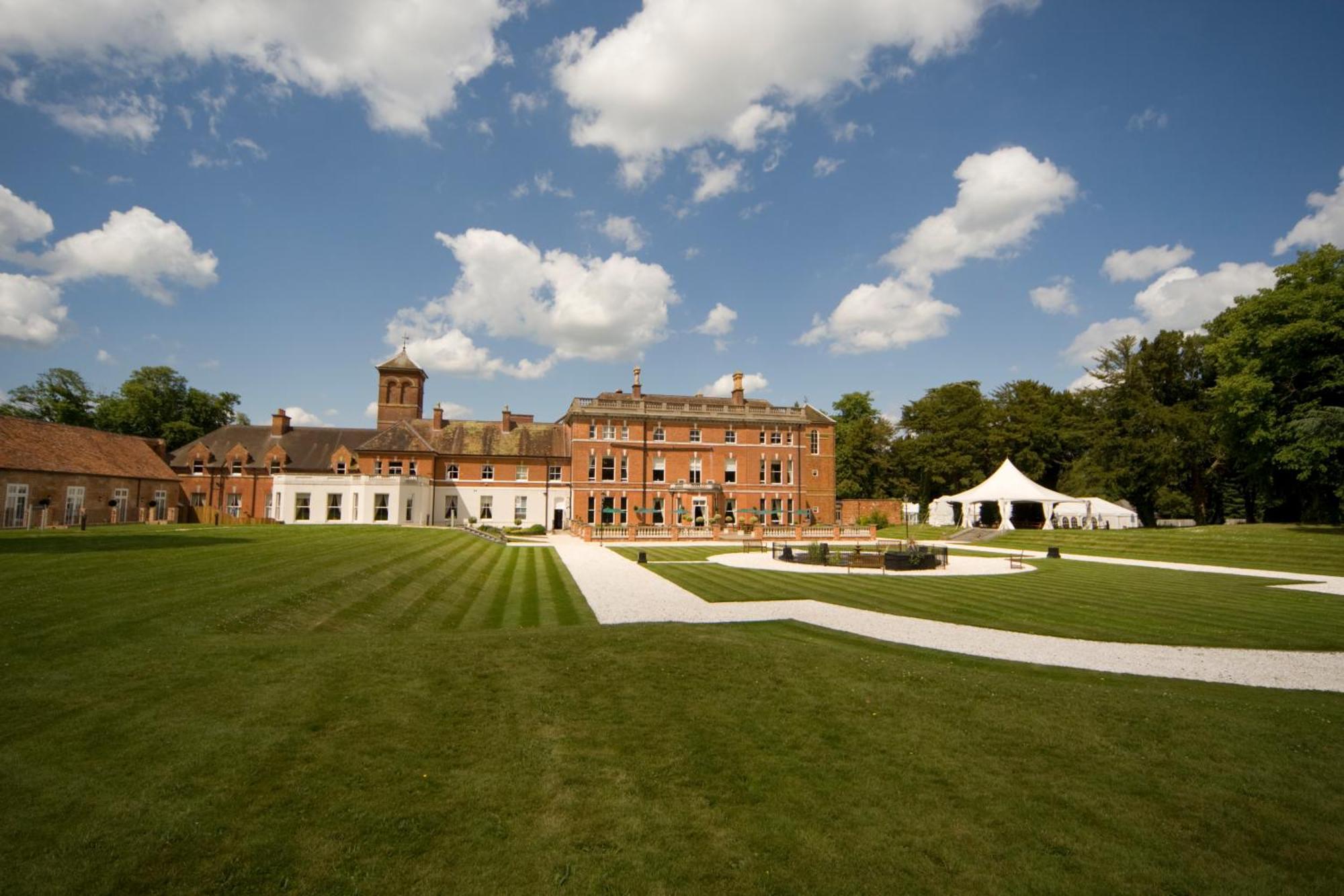 Oakley Hall Hotel Basingstoke Dış mekan fotoğraf